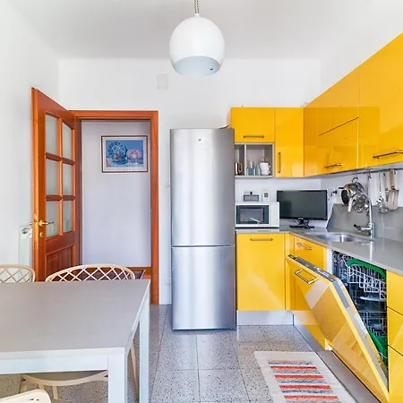 Guesthost - Ressmann 1 - 10 Min From Teatro Rossetti Apartment *